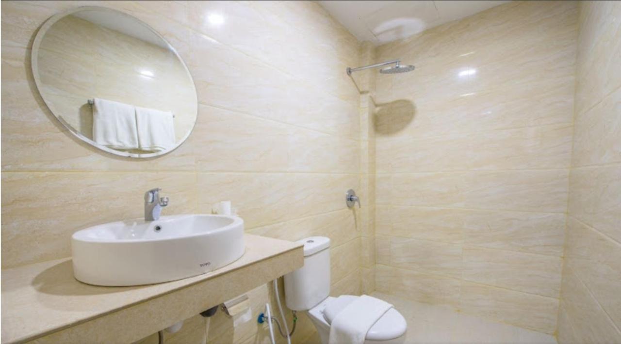 Osaka Hotel Batam Nagoya Bagian luar foto