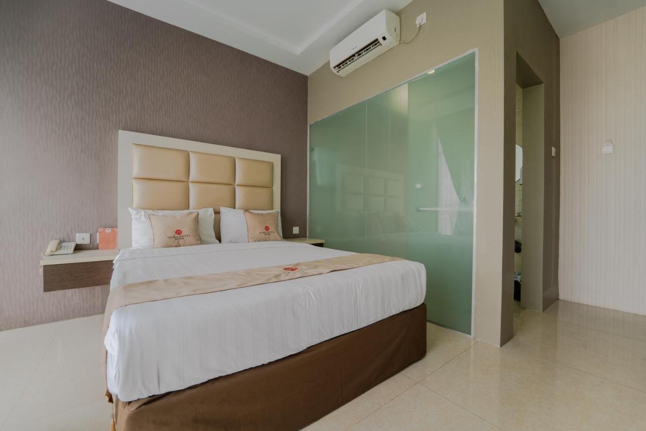 Osaka Hotel Batam Nagoya Bagian luar foto